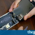 Apple apologises for slowing down older iPhones