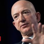Jeff Bezos: Amazon boss accuses National Enquirer of blackmail