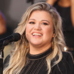 Kelly Clarkson Slays a Solo Cover of Lady Gaga and Bradley Cooper's "Shallow"