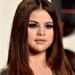 Selena Gomez Heartbroken Over Sarah Hyland’s Health Struggles — ‘she Can Relate’